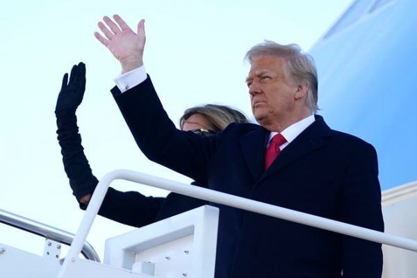 Las elecciones de EEUU ya se sienten: las acciones ligadas a Trump «vuelan en bolsa»