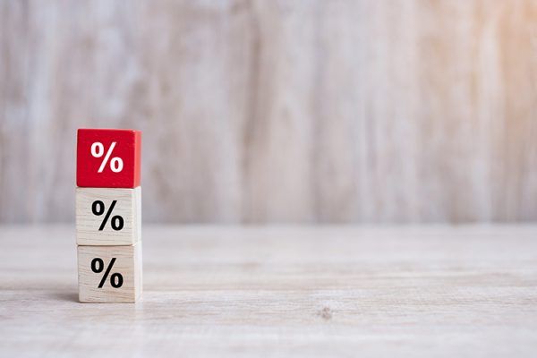 Podcast.  Mercados focalizados en el tensionamiento de los tipos