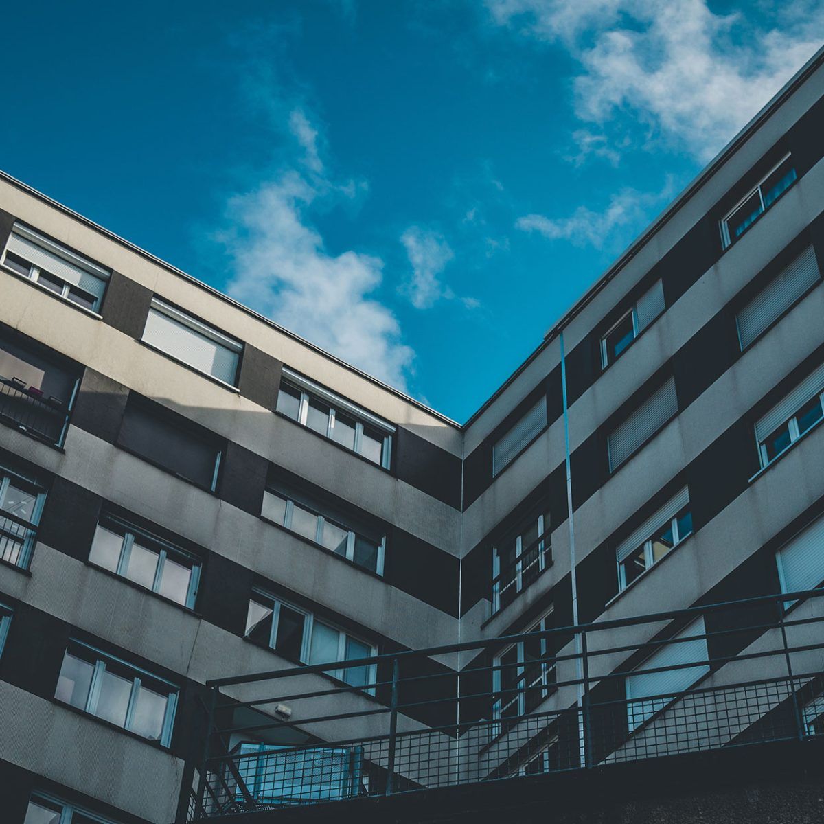FMI: La vivienda es uno de los motivos por los que no todos los países sufren las subidas de tasas de interés por igual